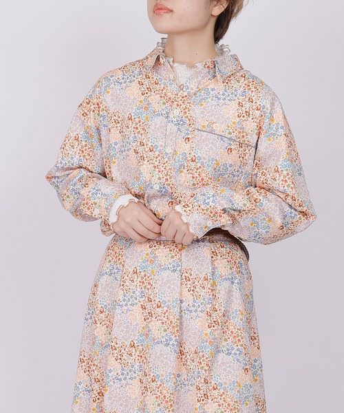 DOUBLE NAME（ダブルネーム）の「レトロ恐竜フラワーオリプリ長袖シャツ（シャツ/ブラウス・レディース・ネイビー/オフホワイト/ブルー・FREE）」の12枚目の写真