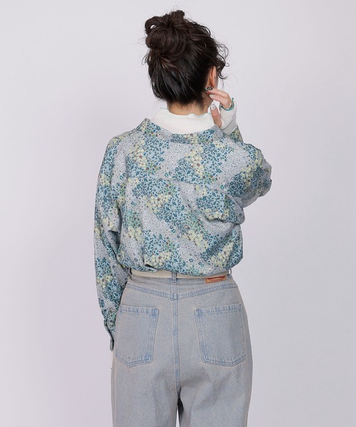 DOUBLE NAME（ダブルネーム）の「レトロ恐竜フラワーオリプリ長袖シャツ（シャツ/ブラウス・レディース・ネイビー/オフホワイト/ブルー・FREE）」の18枚目の写真