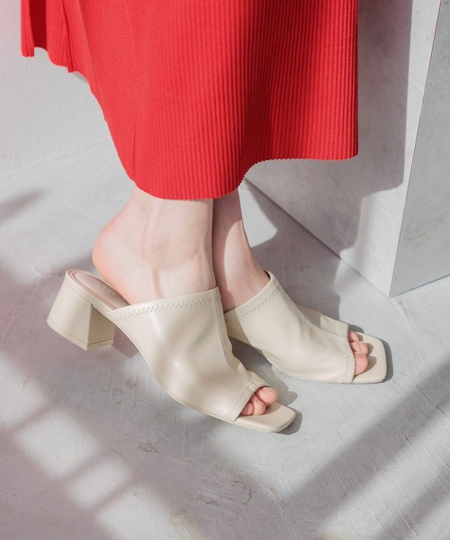 LOWRYS FARM（ローリーズファーム）の「ディープアッパーサンダル  114134（サンダル・レディース・ブラック系その他/アイボリー/ブラック/シルバー・MEDIUM/LARGE）」の2枚目の写真