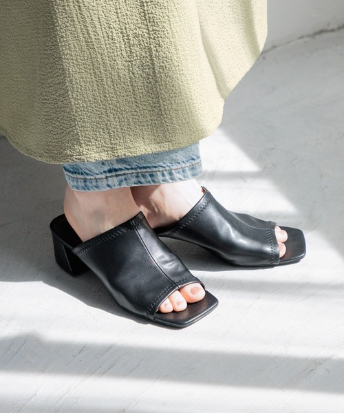 LOWRYS FARM（ローリーズファーム）の「ディープアッパーサンダル  114134（サンダル・レディース・ブラック系その他/アイボリー/ブラック/シルバー・MEDIUM/LARGE）」の3枚目の写真