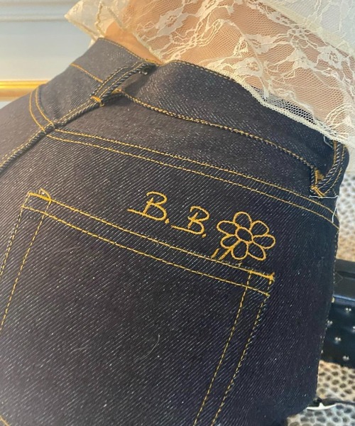 epine(エピヌ)の「《《Brigitte Bardot×epine》》e button B.B. jeans(デニムパンツ・レディース・ブルー/ブラック・S/M)」の18枚目の写真