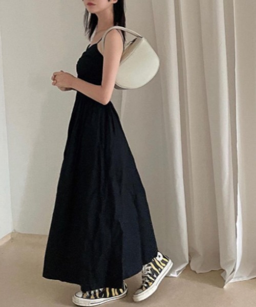 FREE STYLISTS(フリー スタイリスト)の「YUGA_YGMC ボリュームフレア キャミソールワンピース(ワンピース・レディース・ブラック/ホワイト・FREE)」の19枚目の写真