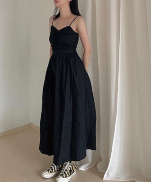 FREE STYLISTS(フリー スタイリスト)の「YUGA_YGMC ボリュームフレア キャミソールワンピース(ワンピース・レディース・ブラック/ホワイト・FREE)」の4枚目の写真