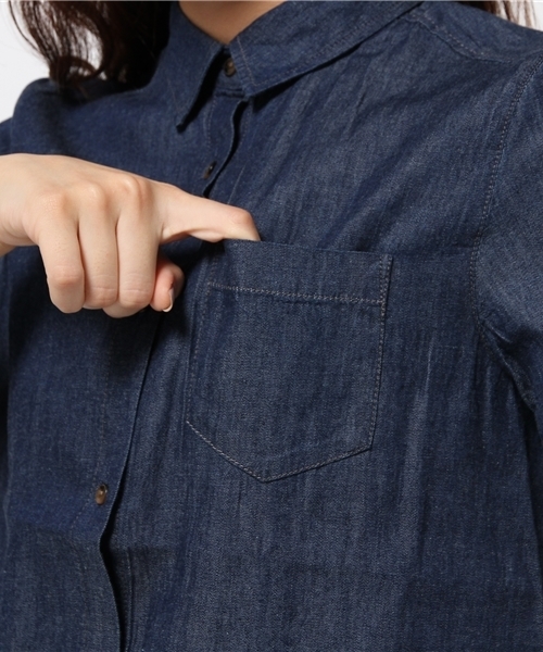 earth music&ecology（アースミュージックアンドエコロジー）の「デニムロングシャツワンピース（シャツワンピース・レディース・インディゴブルー/ライトインディゴブルー・FREE）」の10枚目の写真