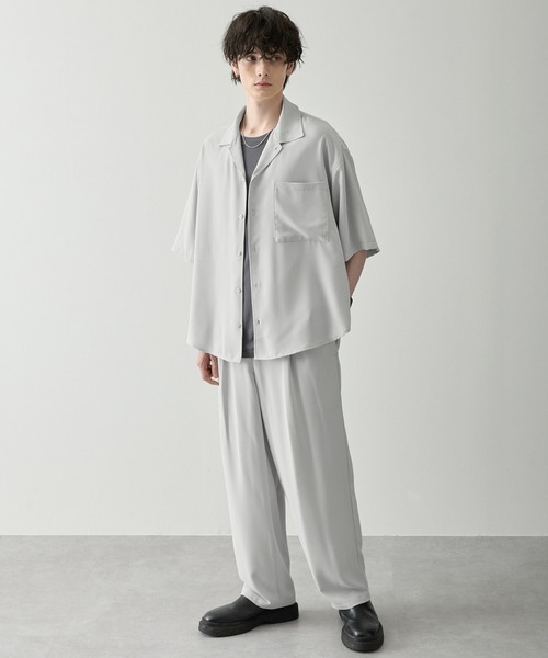 Anchor Smith(アンカー スミス)の「【 セットアップ 】綾ドレープ ビッグシルエット オープンカラー半袖シャツ&タックテーパードセミワイドイージースラックスパンツ(セットアップ・メンズ・グレイッシュブルー/ブラック/アイボリー/ライトグレー/モカ・L/M)」の6枚目の写真