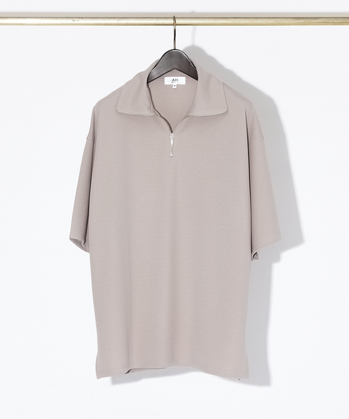 AH ABAHOUSE(エーエイチアバハウス)の「【AH ABAHOUSE / セットアップ対応】ジョーゼット ハーフジップ Tシャツ(Tシャツ/カットソー・メンズ・グレイッシュベージュ/ホワイト/チャコールグレー/ダークグリーン/ブラック・46/48)」の4枚目の写真