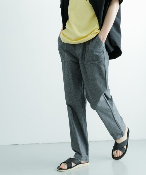 ITEMS URBANRESEARCH(アイテムズ アーバンリサーチ)の「コットンシャンブレー イージーパンツ(その他パンツ・メンズ・ライトブルー/ブルー/チャコールグレー・LARGE/MEDIUM)」の1枚目の写真