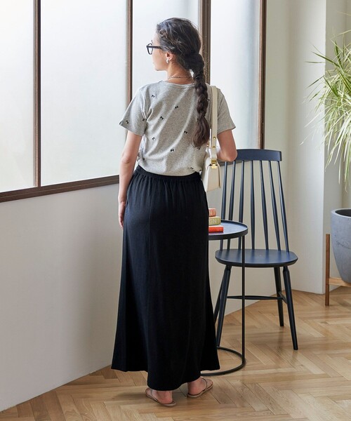 FREAK'S STORE（フリークスストア）の「ミニリボン刺繍 Tシャツ（Tシャツ/カットソー・レディース・ブラック/ライトグレー/オフホワイト・ﾌﾘ-）」の16枚目の写真