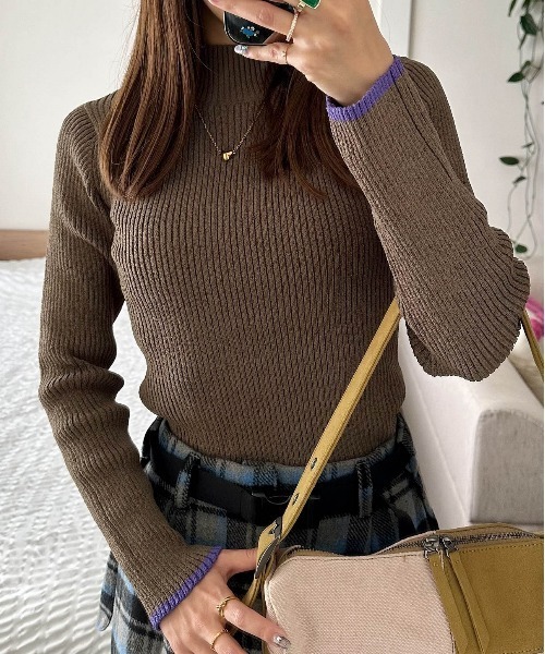 RANAN（ラナン）の「前後2WAYもちもちハイネック配色リブニット（ニット/セーター・レディース・ブラック/ホワイト/モカ/ブルー/オフホワイト/グレー・LL/M/L）」の5枚目の写真