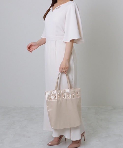 Lace Ladies(レースレディース)の「パール リボン スクエア スナップ付き トートバッグ(クラッチバッグ・レディース・アイボリー/ブラック・FREE)」の9枚目の写真