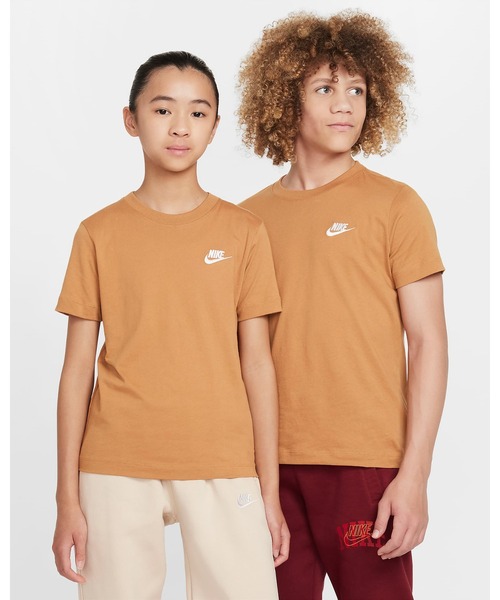 NIKE（ナイキ）の「《NIKEアパレル》YTHNSWEMBフューチュラLBRS/STシャツ（Tシャツ/カットソー・キッズ・ホワイト/ライトブラウン/ブルー系その他・130/140/150/160/170）」の5枚目の写真