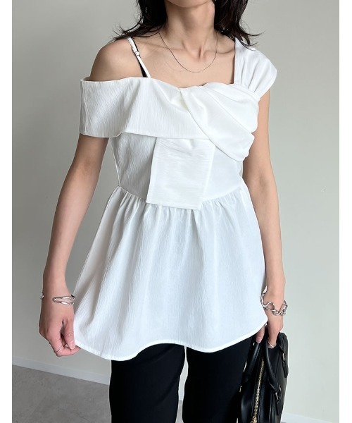 Re:EDIT（リエディ）の「マルチウェイリボンデザインオフショルフレアトップス（シャツ/ブラウス・レディース・ホワイト/ブラック・MEDIUM/LARGE）」の11枚目の写真