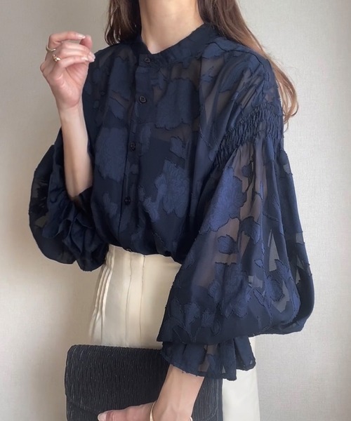 H.TOKYO(エイチトウキョウ)の「2WAY フラワージャガードシアーシャツ(シャツ/ブラウス・レディース・ネイビー/ホワイト/ライトグリーン/ブラック・SMALL/MEDIUM/LARGE/X-LARGE)」の13枚目の写真