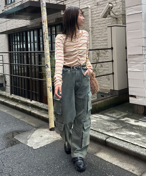 CIAOPANIC(チャオパニック)の「ペイントボーダー2WAYカットソー(Tシャツ/カットソー・レディース・オフホワイト/ブラック/ピンク/グリーン・ONE SIZE)」の6枚目の写真