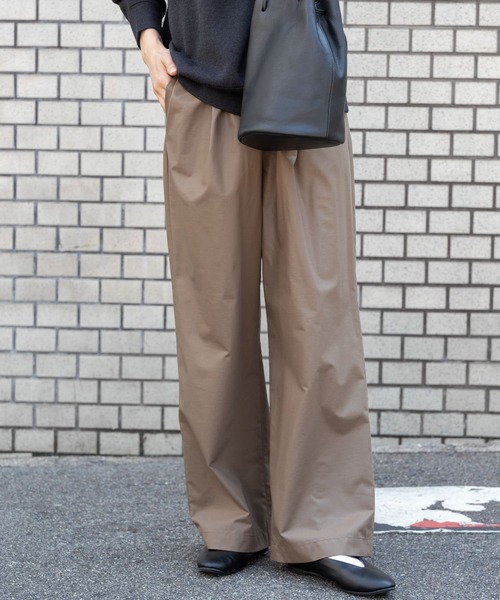 FORK&SPOON（フォークアンドスプーン）の「FORK&SPOON　レザーライクパンツ（その他パンツ・レディース・ブラウン/ブラック・1/2）」の4枚目の写真