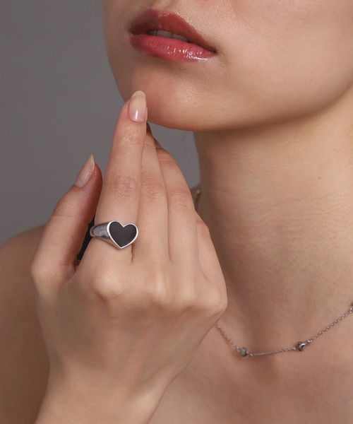 LHME（エルエイチエムイー）の「【WEB限定】“Moment”ハートリング/ブラック/サージカルステンレス（金属アレルギー対応）【LHME / エルエイチエムイー】（リング・レディース・シルバー・15号/13号/11号）」の9枚目の写真