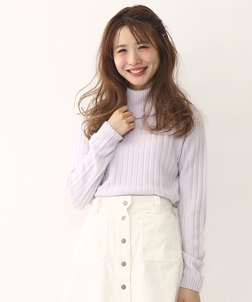 one after another NICE CLAUP（ワンアフターアナザーナイスクラップ）の「【mer1月号掲載 ナイスクラップ】フリルタートルネック（ニット/セーター・レディース・アイボリー/ラベンダー/ミント/ブラック・FREE）」の4枚目の写真