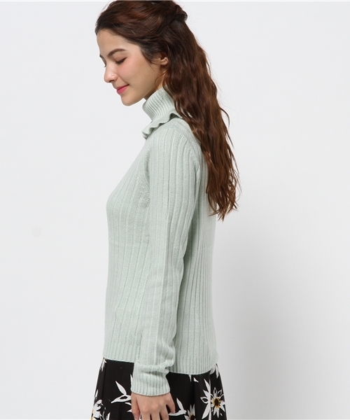 one after another NICE CLAUP（ワンアフターアナザーナイスクラップ）の「【mer1月号掲載 ナイスクラップ】フリルタートルネック（ニット/セーター・レディース・アイボリー/ラベンダー/ミント/ブラック・FREE）」の6枚目の写真