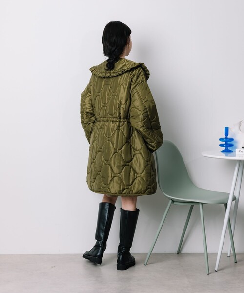 FREAK'S STORE（フリークスストア）の「フリル丸襟付き ギャザーキルトコート（その他アウター・レディース・オフホワイト/ブラック/オリーブ・ﾌﾘ-）」の13枚目の写真