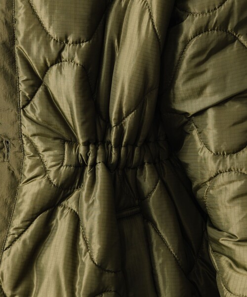 FREAK'S STORE（フリークスストア）の「フリル丸襟付き ギャザーキルトコート（その他アウター・レディース・オフホワイト/ブラック/オリーブ・ﾌﾘ-）」の20枚目の写真