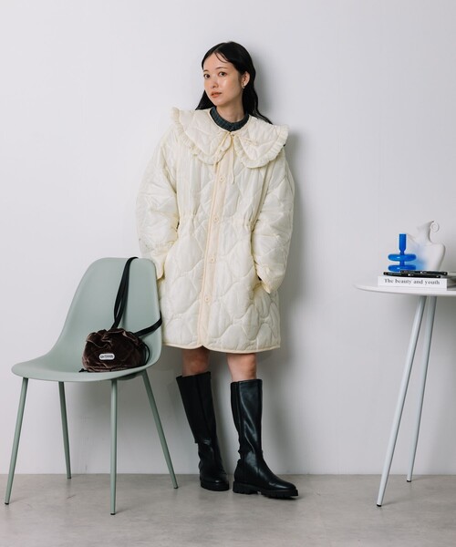 FREAK'S STORE（フリークスストア）の「フリル丸襟付き ギャザーキルトコート（その他アウター・レディース・オフホワイト/ブラック/オリーブ・ﾌﾘ-）」の21枚目の写真