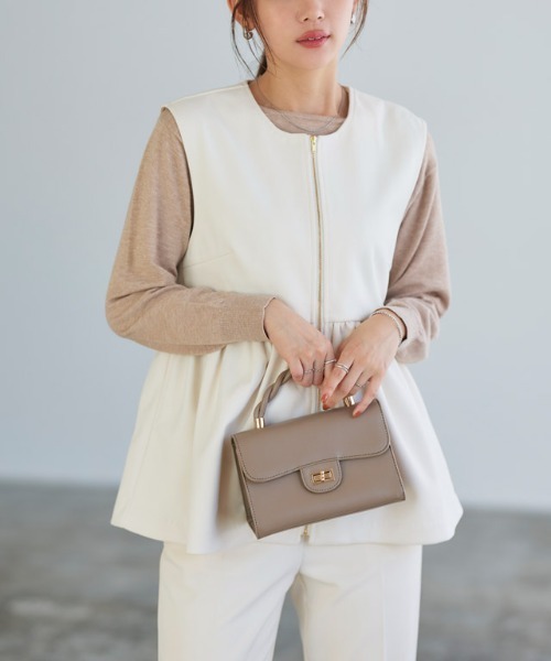 Pierrot(ピエロ)の「ウールタッチペプラムジレ(ベスト・レディース・ネイビー/ブラック/オフホワイト・M/L)」の21枚目の写真