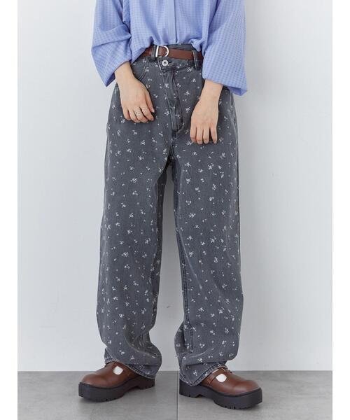 ehka sopo（エヘカソポ）の「花柄抜染デニムパンツ（その他パンツ