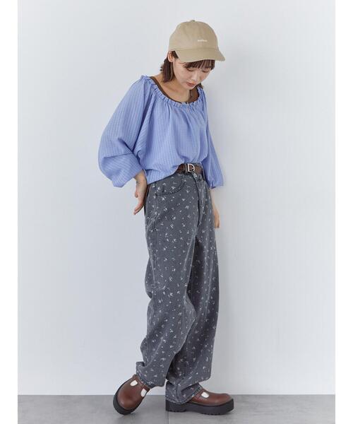 ehka sopo（エヘカソポ）の「花柄抜染デニムパンツ（その他パンツ・レディース・サックスブルー/ブルー/グレー・F）」の9枚目の写真