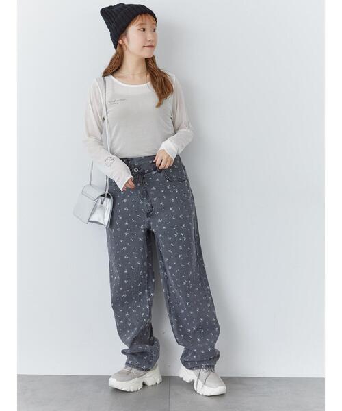 ehka sopo（エヘカソポ）の「花柄抜染デニムパンツ（その他パンツ・レディース・サックスブルー/ブルー/グレー・F）」の11枚目の写真