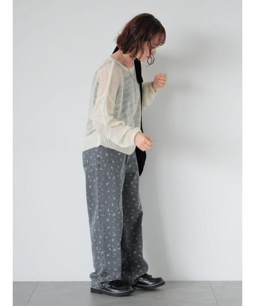 ehka sopo（エヘカソポ）の「花柄抜染デニムパンツ（その他パンツ・レディース・サックスブルー/ブルー/グレー・F）」の16枚目の写真