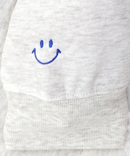 SMILEY FACE(スマイリーフェイス)の「【GROOVY STORE】SMILEY FACE 裏起毛ビッグサイズスプルオーバーパーカー(パーカー・メンズ・ホワイト×グレー/ブラック/スミクロ・L/M)」の12枚目の写真