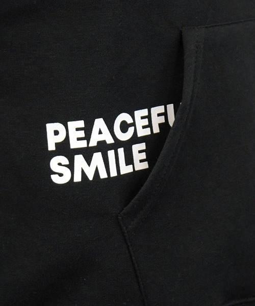 SMILEY FACE(スマイリーフェイス)の「【GROOVY STORE】SMILEY FACE 裏起毛ビッグサイズスプルオーバーパーカー(パーカー・メンズ・ホワイト×グレー/ブラック/スミクロ・L/M)」の18枚目の写真