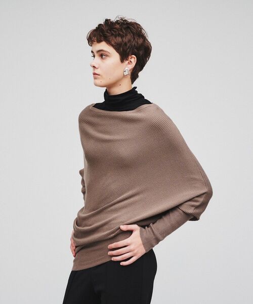 cloenc(クロエンス)の「◆アシンメトリードルマンスリーブニット(ニット/セーター・レディース・アイボリー/ブラック/ブラウン系/ナチュラル・02)」の9枚目の写真