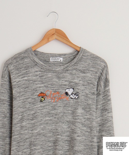 PEANUTS(ピーナッツ)の「PEANUTS 天竺 BIG長袖Tシャツ(Tシャツ/カットソー・メンズ・ネイビー/ブラック/杢グレー/グレー系・M/L)」の2枚目の写真