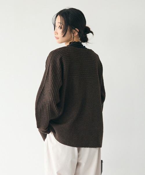 CRAFT STANDARD BOUTIQUE(クラフトスタンダードブティック)の「編み違い斜めスリットニットチュニック(ニット/セーター・レディース・アイボリー/ブルー/ブラウン/ライトグレー系2・FREE)」の8枚目の写真