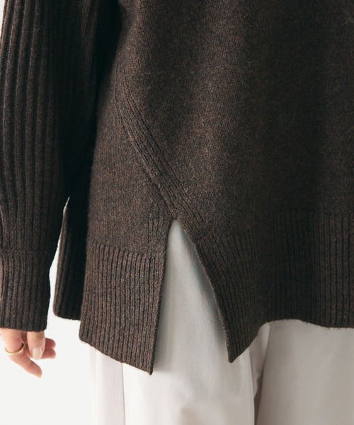 CRAFT STANDARD BOUTIQUE(クラフトスタンダードブティック)の「編み違い斜めスリットニットチュニック(ニット/セーター・レディース・アイボリー/ブルー/ブラウン/ライトグレー系2・FREE)」の11枚目の写真