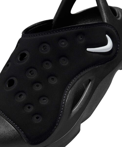 NIKE（ナイキ）の「ナイキ アクア スウッシュ リトルキッズサンダル / Nike Aqua Swoosh Little Kids' Sandals FN0876-002 Black（サンダル・キッズ・ブラック系その他2・18/17/19/14/15 /16）」の8枚目の写真