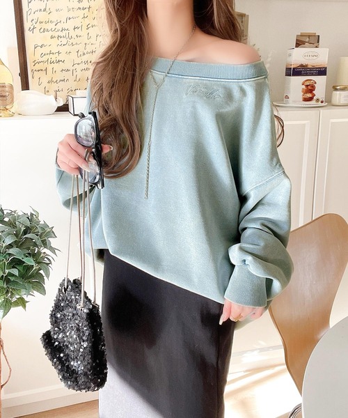 classicalelf（クラシカルエルフ）の「大人可愛いゆるスタイル。前後2WAYヴィンテージ加工スウェットオフショルワンポイントトップス（スウェット・レディース・杢グレー/ブルー/チャコール/ベージュ・SMALL/LARGE/MEDIUM/X-LARGE）」の22枚目の写真