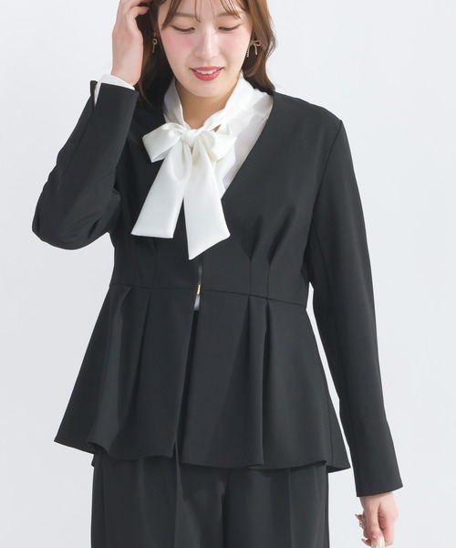 PICCIN（ピッチン）の「【WEB限定】ストレッチツイルノーカラーペプラムジャケット（テーラードジャケット・レディース・ブラック/ベージュ・L/M）」の3枚目の写真