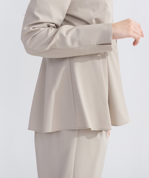 PICCIN（ピッチン）の「【WEB限定】ストレッチツイルノーカラーペプラムジャケット（テーラードジャケット・レディース・ブラック/ベージュ・L/M）」の20枚目の写真