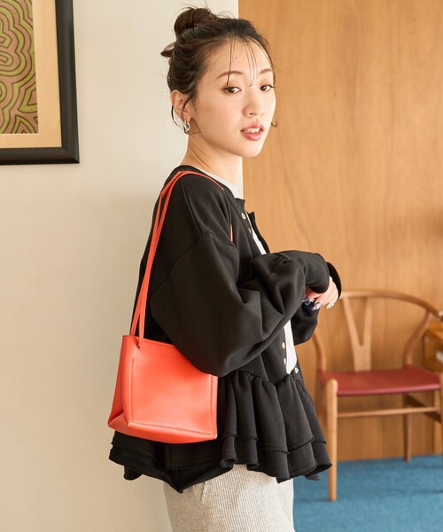 FREAK'S STORE（フリークスストア）の「限定展開　2WAY 裾 フリル ショート プルオーバー（スウェット・レディース・ナチュラル/グレー/ブラック/ベージュ・ﾌﾘ-）」の10枚目の写真