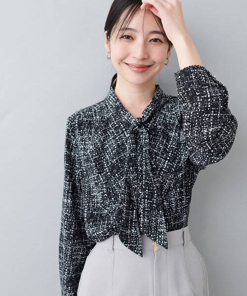 natural couture（ナチュラルクチュール）の「オケージョン対応可 / ラッフル×ボウタイブラウス（シャツ/ブラウス・レディース・ライトベージュ/オフホワイト/ネイビー/その他1/その他2/その他3・FREE）」の2枚目の写真