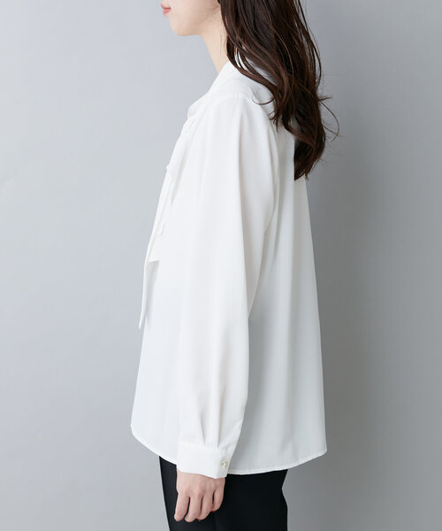 natural couture（ナチュラルクチュール）の「オケージョン対応可 / ラッフル×ボウタイブラウス（シャツ/ブラウス・レディース・ライトベージュ/オフホワイト/ネイビー/その他1/その他2/その他3・FREE）」の8枚目の写真