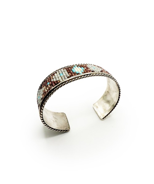 Indian Jewelry（インディアンジュエリー）の「THEATER シアター オルテガネイティブデザインシルバーバングル Made in USA（バングル/リストバンド・メンズ・シルバー・FREE）」の6枚目の写真