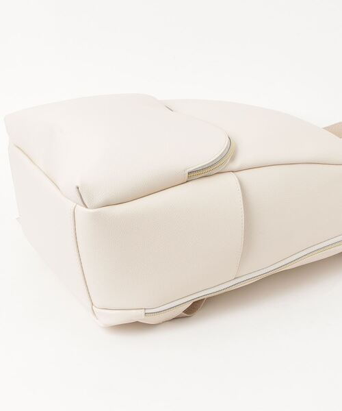 Legato Largo（レガートラルゴ）の「Legato Largo たすかるっかばんリュック（バックパック/リュック・レディース・アイボリー/グレイッシュベージュ/ライトグレー/ブラック/モカ・FREE）」の7枚目の写真