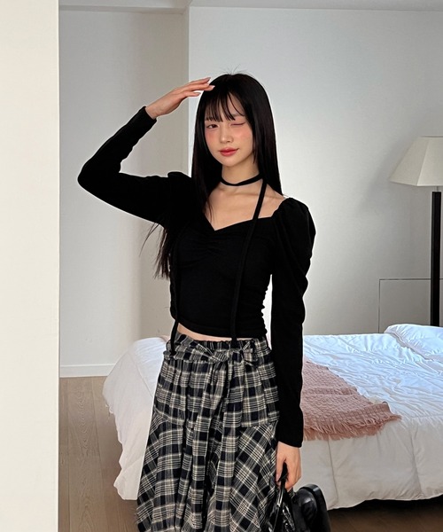 by muni:r(バイ ムニール)の「ラブリーパフシャーリングトップス+マフラーSET(Tシャツ/カットソー・レディース・チャコール/ホワイト/ブラック・FREE)」の9枚目の写真