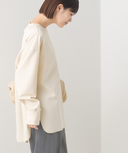 OMNES（オムネス）の「カットジョーゼットガゼット裾ラウンドプルオーバー（Tシャツ/カットソー・レディース・ライトグレー/ブラック/アイボリー・FREE）」の9枚目の写真