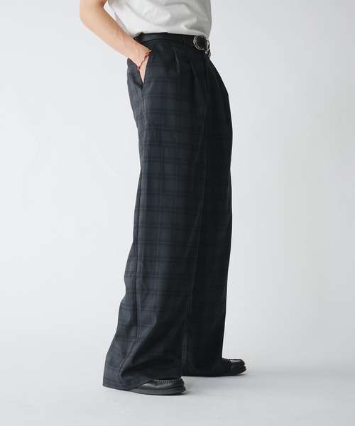 Adoon plain(アドーンプレーン)の「ASSORTED 2 TUCK WIDE SLACKS / アソート2タックワイドスラックス (ストライプ、無地、チェック)(スラックス・メンズ・グレー/ブラック系/チャコールグレー/ブラック/ボルドー/ネイビー/ライトグレー/ライトブラック・LARGE/SMALL/MEDIUM)」の21枚目の写真