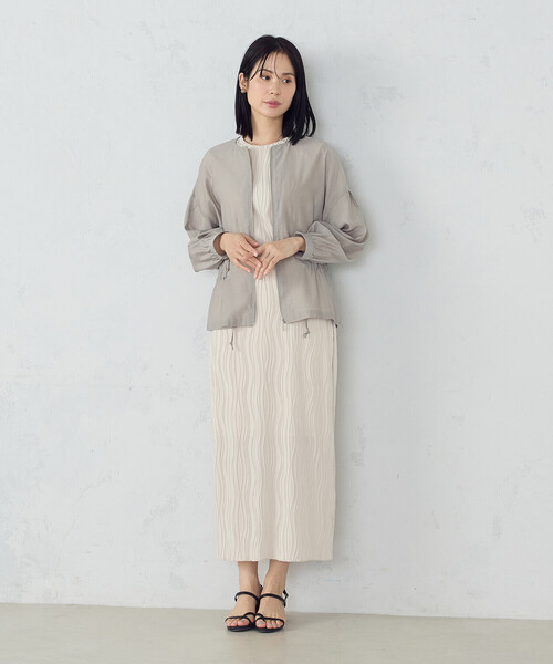 COMME CA ISM（コムサイズム）の「クルーネック　ストレッチプリーツカットソー / セットアップ対応（Tシャツ/カットソー・レディース・ブルー/アイボリー/ブラック・MEDIUM/LARGE）」の5枚目の写真