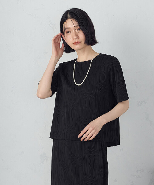 COMME CA ISM（コムサイズム）の「クルーネック　ストレッチプリーツカットソー / セットアップ対応（Tシャツ/カットソー・レディース・ブルー/アイボリー/ブラック・MEDIUM/LARGE）」の8枚目の写真